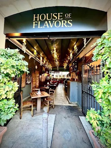 House of Flavors entrance